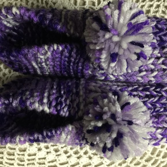 Amish Handmade Knitted House Slippers - Picture 13 of 16